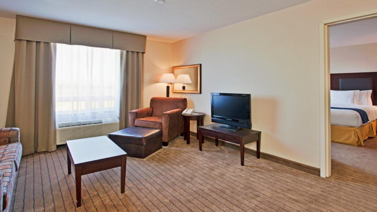 Holiday Inn Express Hotel & Suites Swift Current By Ihg Eksteriør bilde