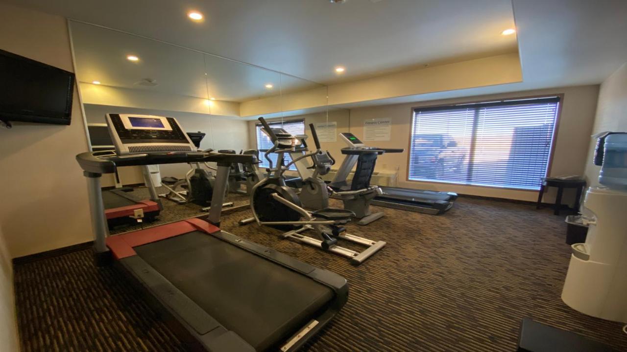 Holiday Inn Express Hotel & Suites Swift Current By Ihg Eksteriør bilde