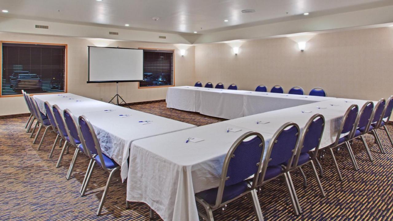 Holiday Inn Express Hotel & Suites Swift Current By Ihg Eksteriør bilde