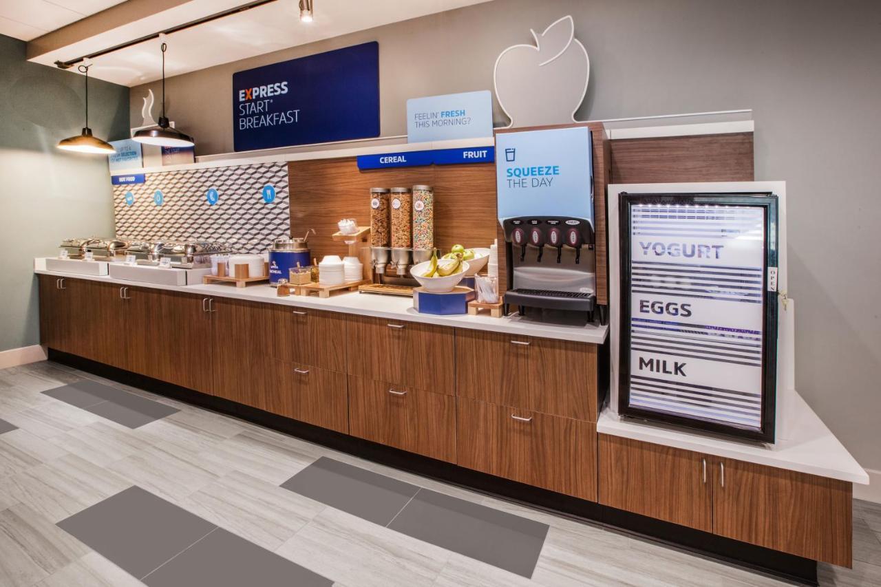 Holiday Inn Express Hotel & Suites Swift Current By Ihg Eksteriør bilde